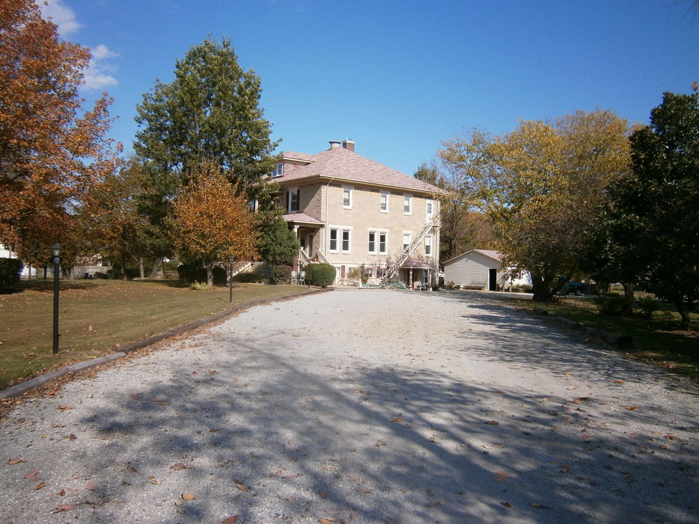 Francie's Inn - photo 22