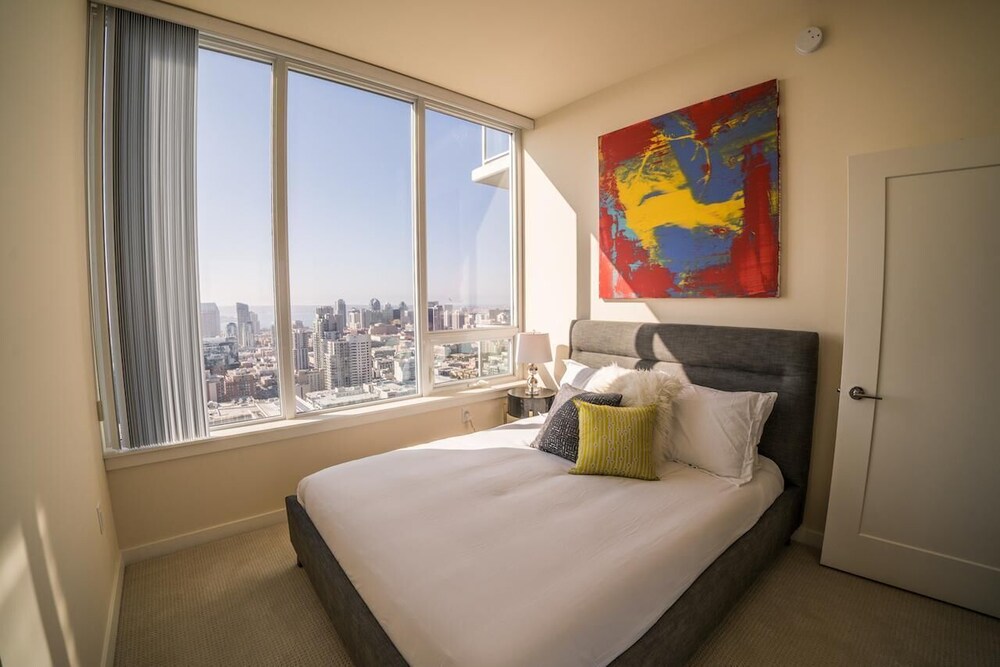 Ocean View IV by AvantStay High Rise in DT w City & Ocean Views - photo 3