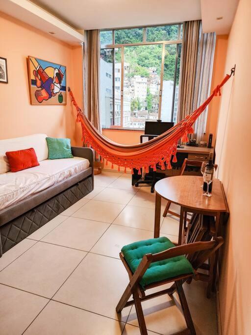Spacious 1 bedroom apartment great for digital nomads — 4-Star Luxury Hotel in Rio De Janeiro, Brasil