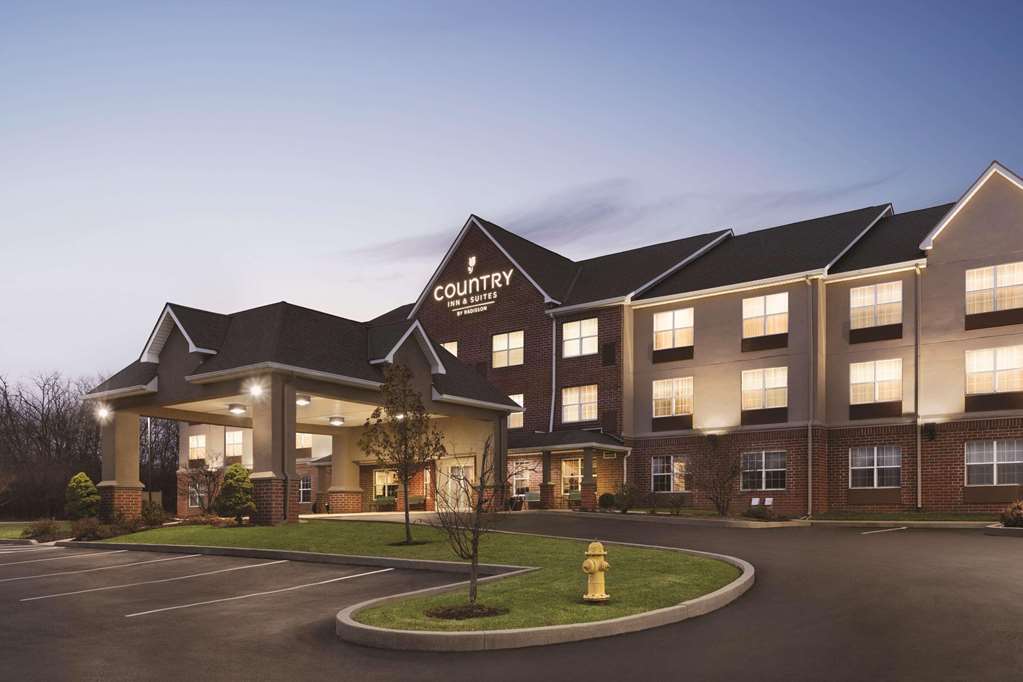 Country Inn & Suites by Radisson Fairborn South OH in Dayton, United States