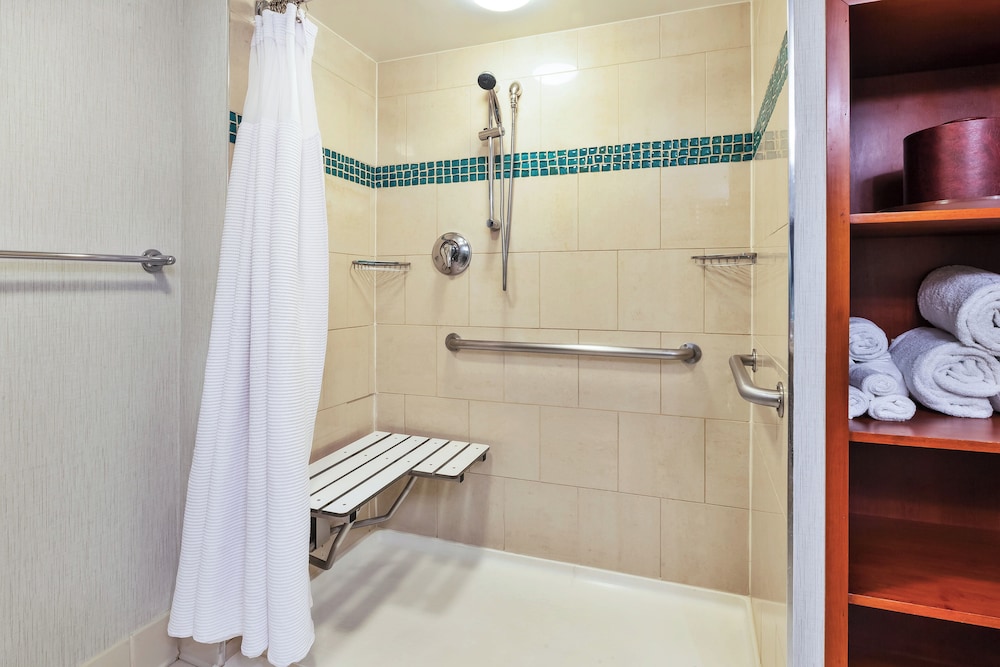 Crowne Plaza Dulles Airport by IHG - photo 60