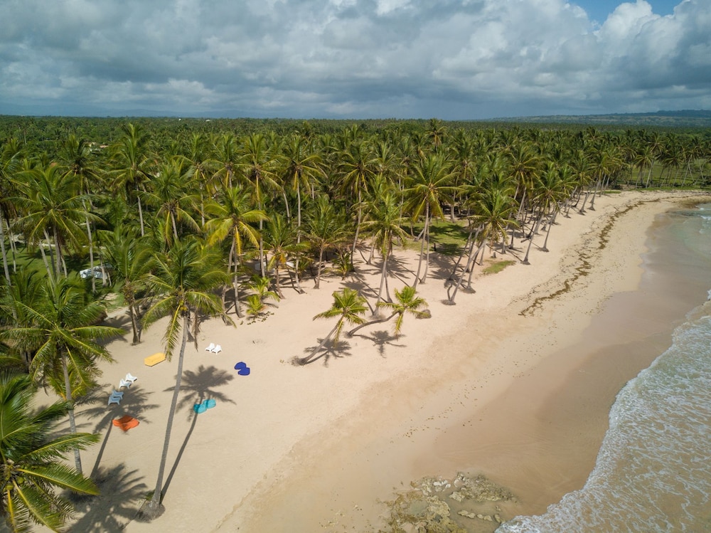 Baoba Beach Vacation — 4-Star Luxury Hotel in Cabrera, Dominican Republic