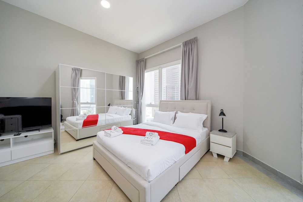 PVH Sunny Studio near Metro Madison Residency — 4-Star Luxury Hotel in Dubai, United Arab Emirates