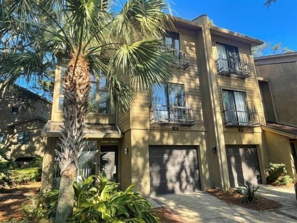 1107 Harbour South Club Villa at the Sea Pines Resort - featured photo