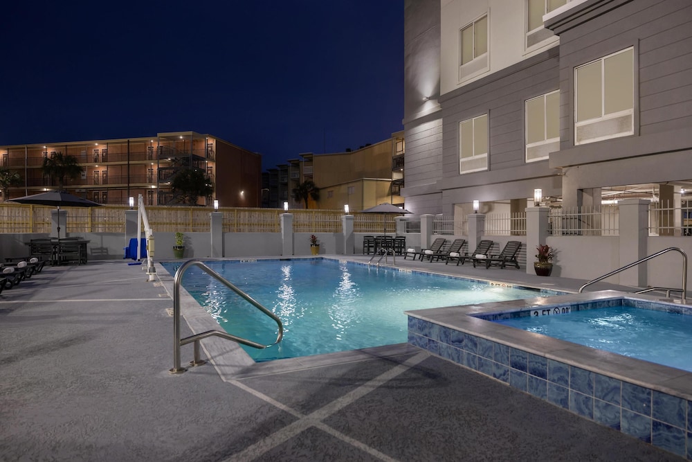 Hampton Inn & Suites Galveston - photo 34