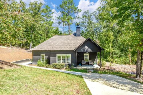 Twilight House at Kowaliga Bay — 4-Star Luxury Hotel in Eclectic, United States