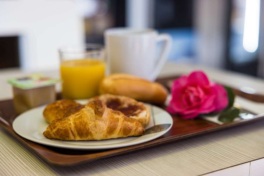 Hotel Premiere Classe Cherbourg Tourlaville in Tourlaville, France