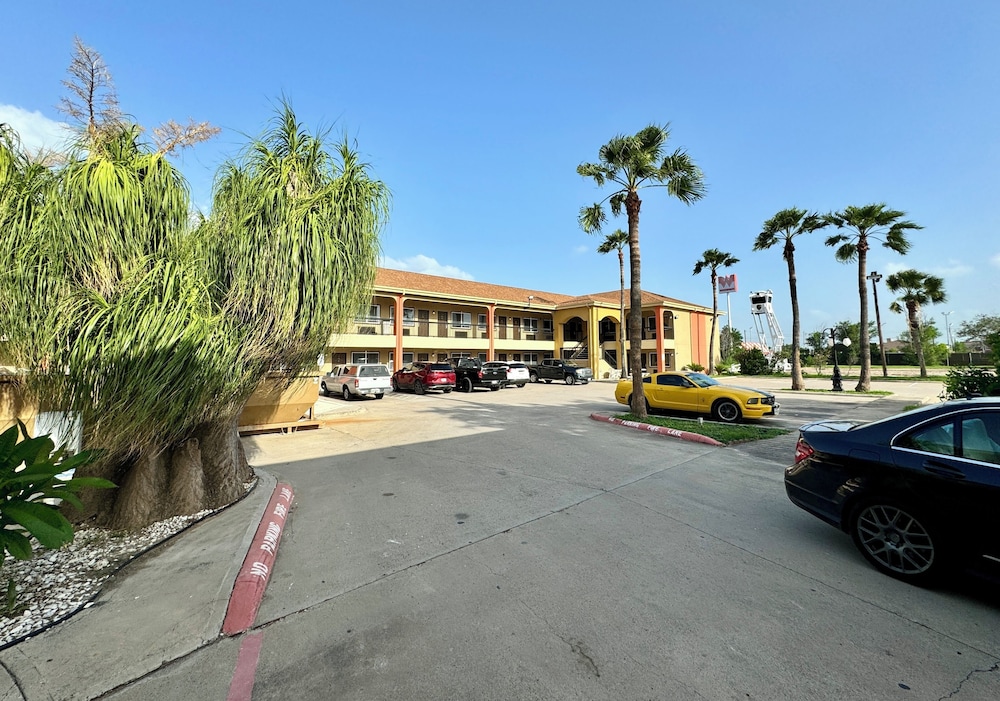 Texas Inn and Suites City Center at University Dr. - photo 49