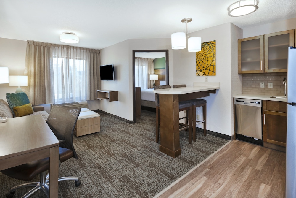 Staybridge Suites Columbia by IHG - photo 23