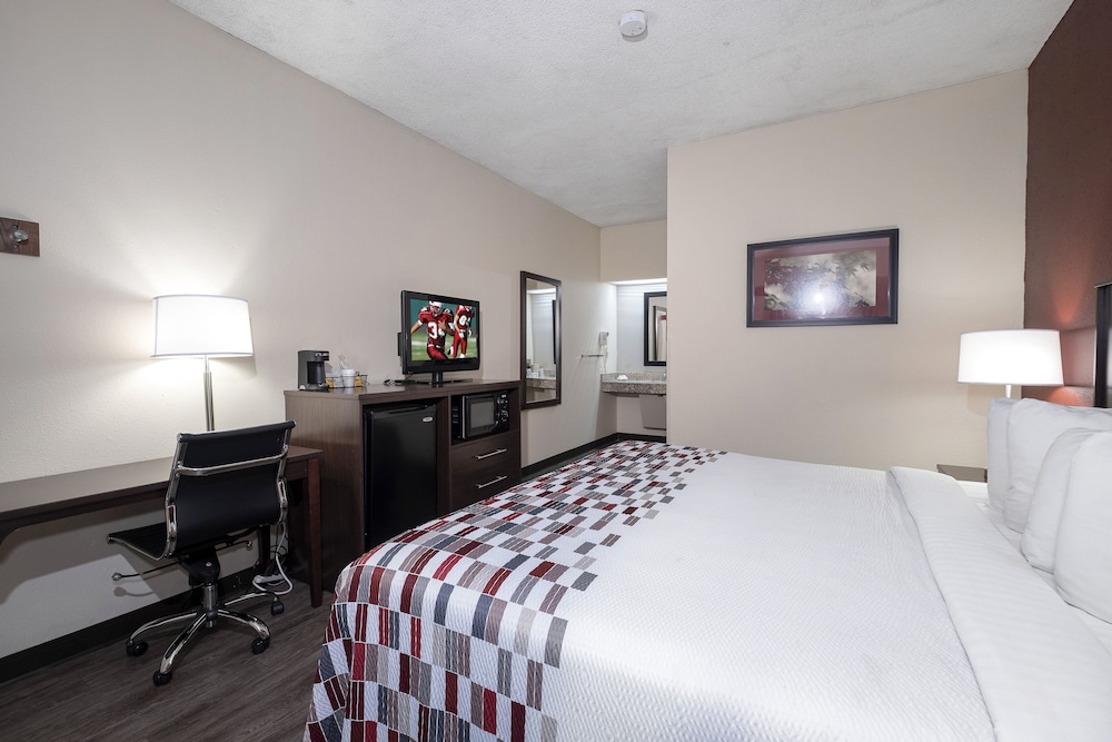 Red Roof Inn Prattville - photo 15
