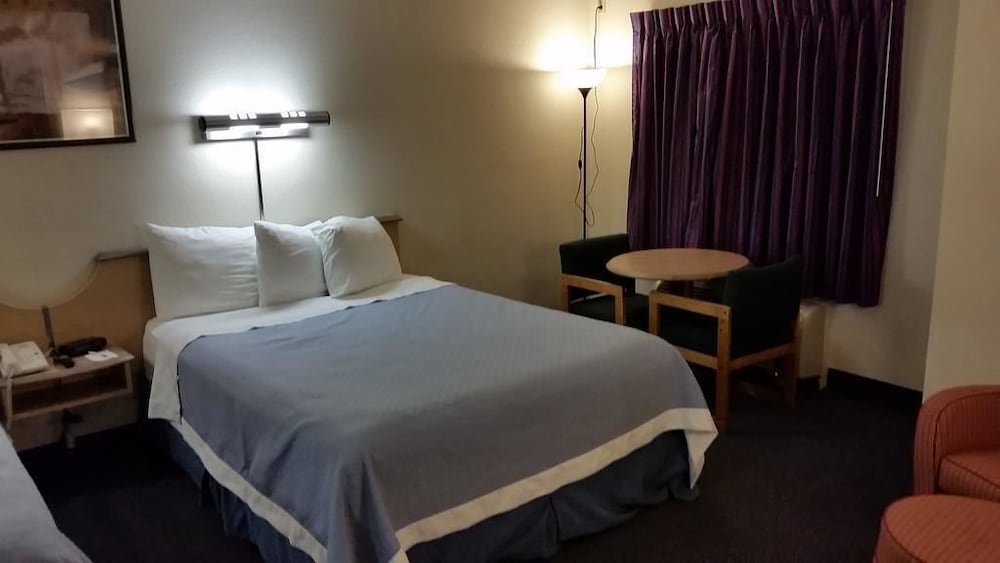 Days Inn by Wyndham Buena Park - photo 14