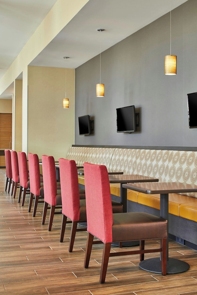 TownePlace Suites by Marriott Columbus North OSU - photo 6