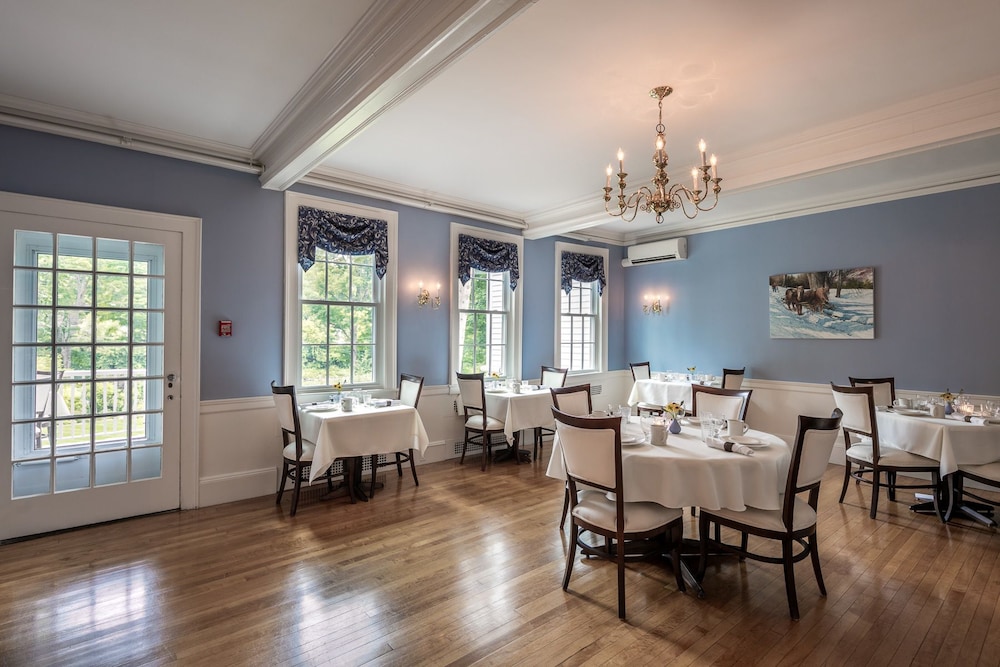The Blue Horse Inn - photo 11