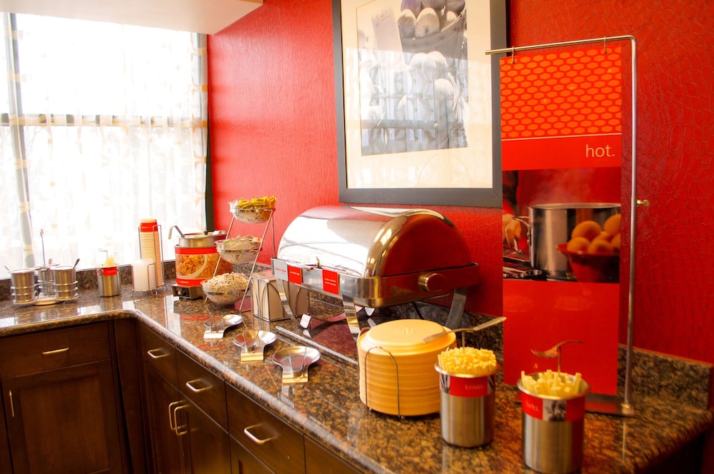 Hampton Inn & Suites Flagstaff - photo 23