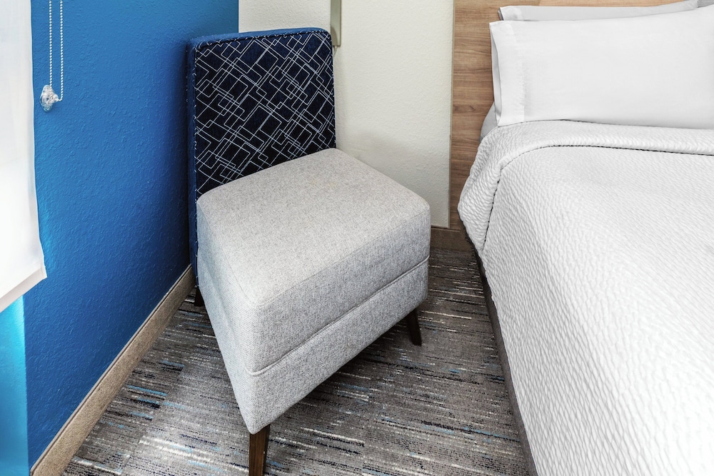 Holiday Inn Express & Suites Vicksburg by IHG - photo 29