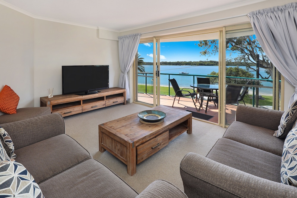 Picnic7 Picture Perfect Picnic Point — 4-Star Luxury Hotel in Maroochydore, Australia