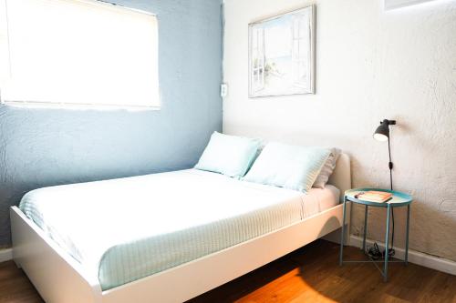 Tropical Cottage in Prime Airport Area — 4-Star Luxury Hotel in Miami, United States