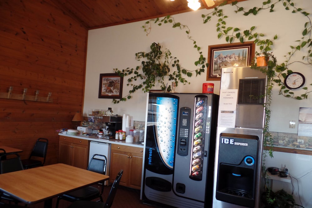 Dakota Country Inn & Suites - photo 28
