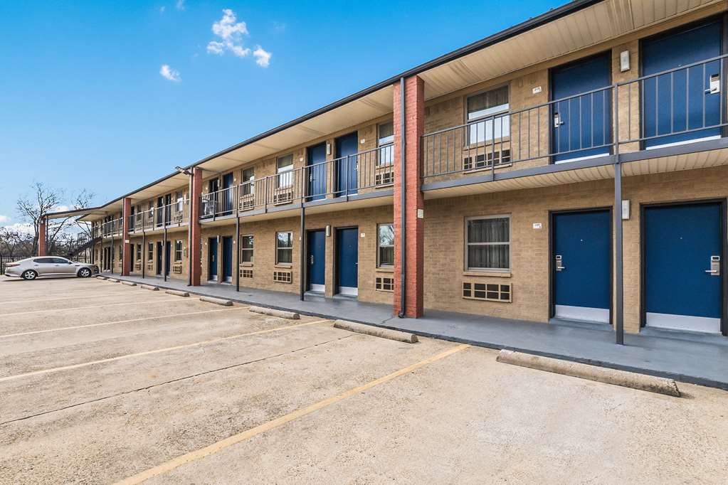 Motel6 Dallas TX - photo 2