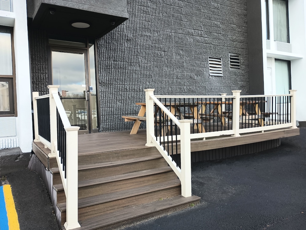 Comfort Inn and Suites Johnson City NY - photo 14