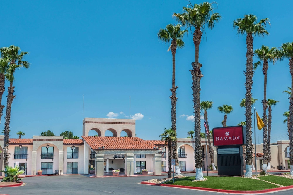 Ramada Hotel Conference Center By Wyndham Las Cruces — Las Cruces