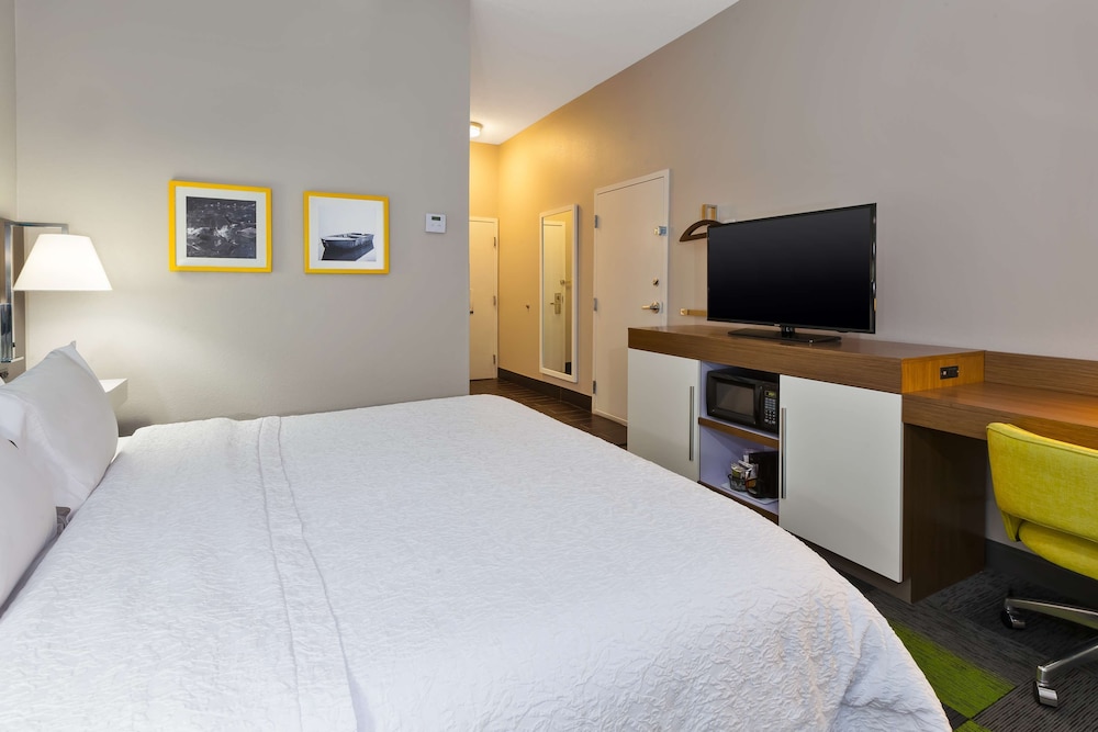 Hampton Inn Marysville - photo 12