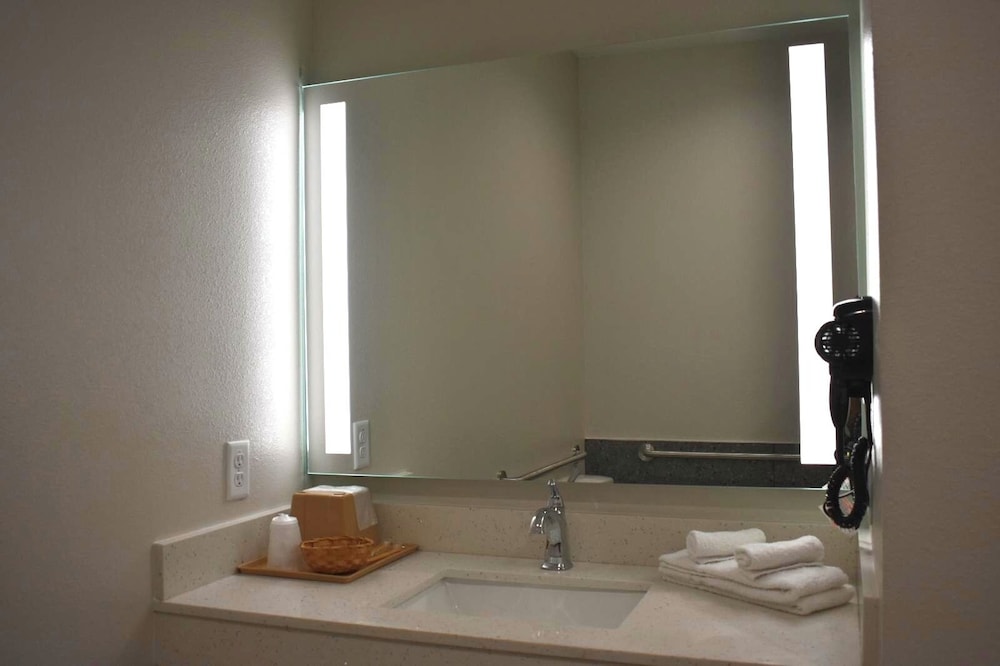 Bluestar Inn - photo 18