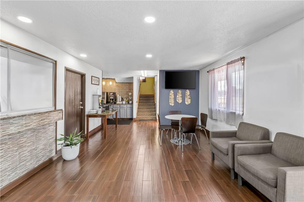 Super 8 by Wyndham Franklin - photo 6