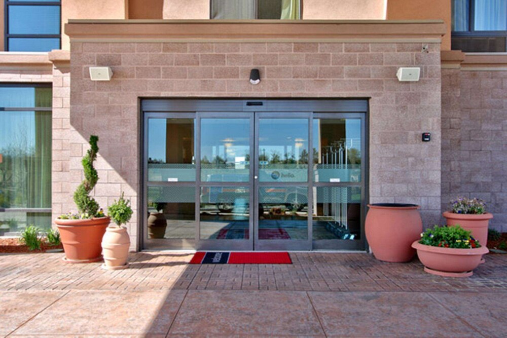 Hampton Inn & Suites Denver Highlands Ranch - photo 47