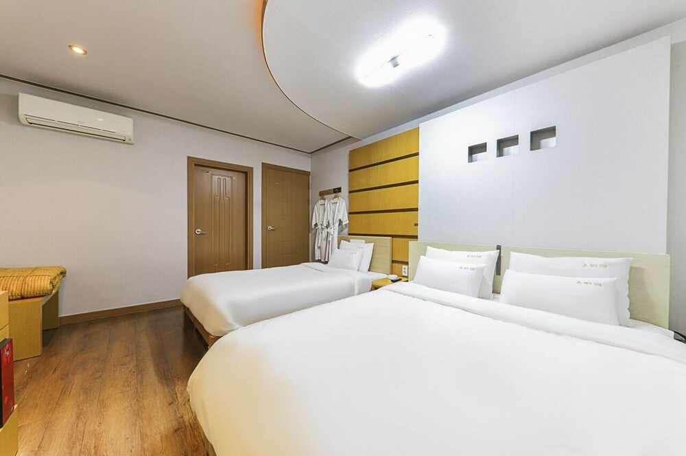 Tongyeong Omad Hotel — Kosong — photo 5
