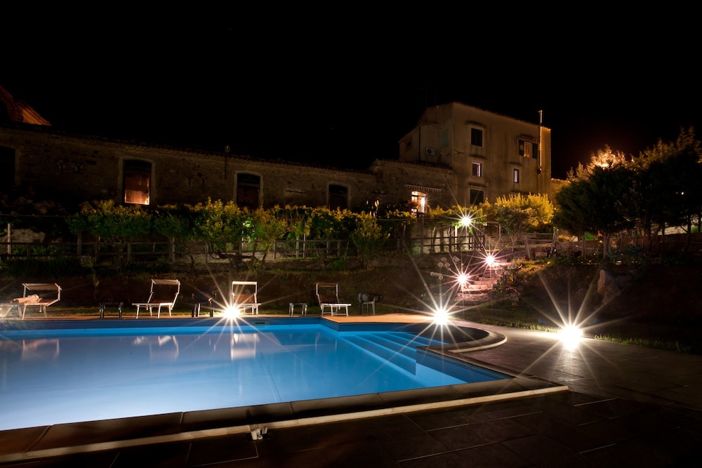 Il Vecchio Frantoio - carbon neutral hotel in Scillato