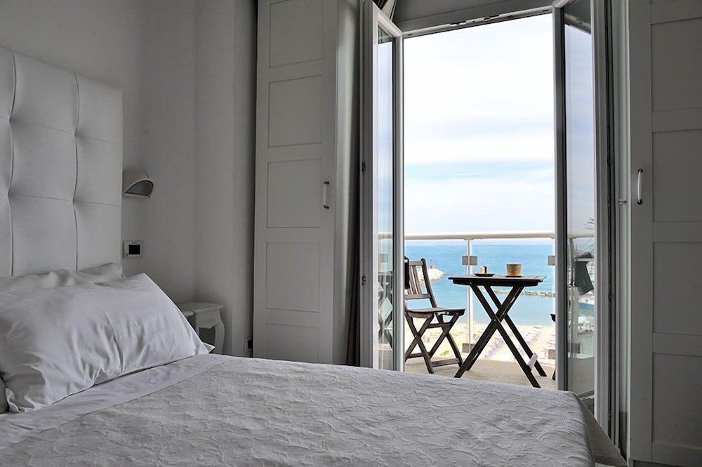 Hotel Thea - carbon neutral hotel in Gabicce Mare