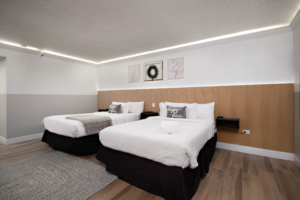 The Westerner Extended Stay - photo 8