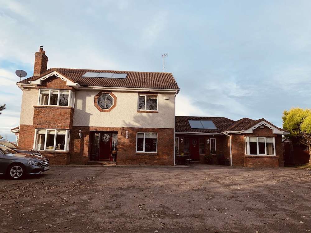 Arden Bungalow — 4-Star Luxury Hotel in Termonfeckin, Republic of Ireland