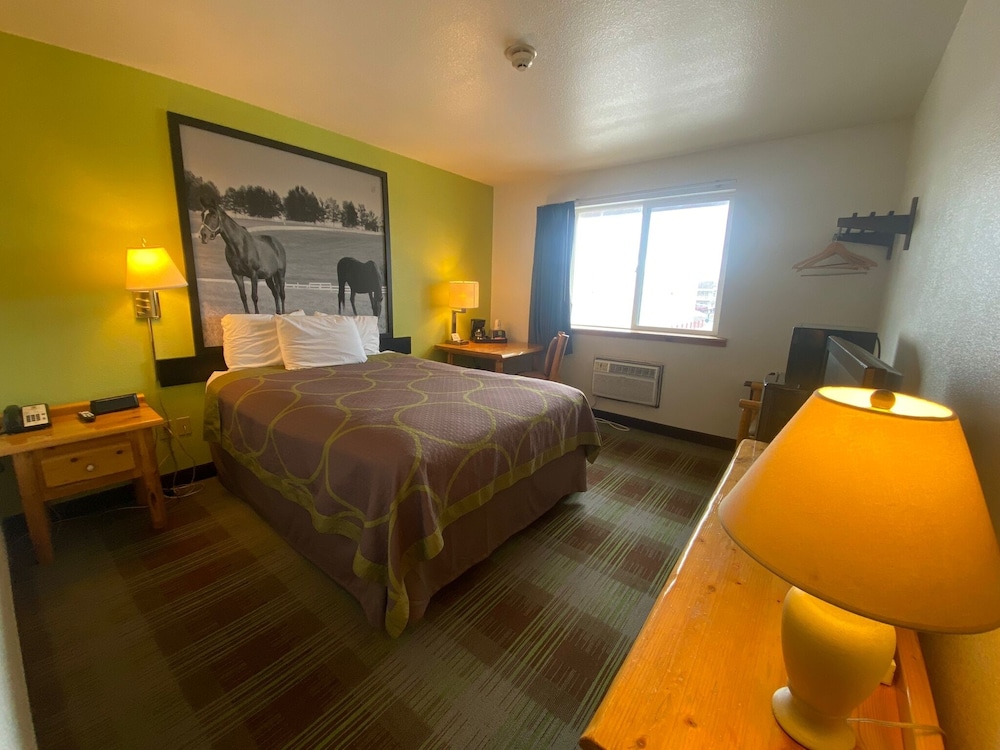 Super 8 by Wyndham Powell - photo 6