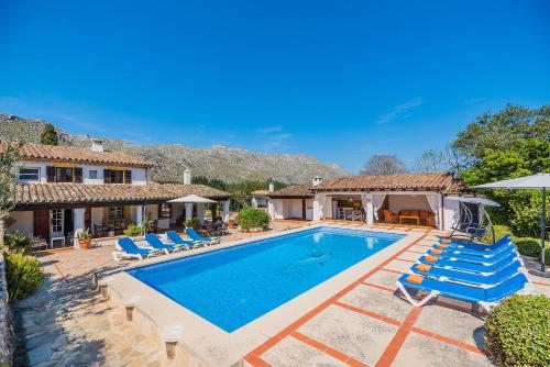 Can Giro - carbon neutral hotel in Pollenca