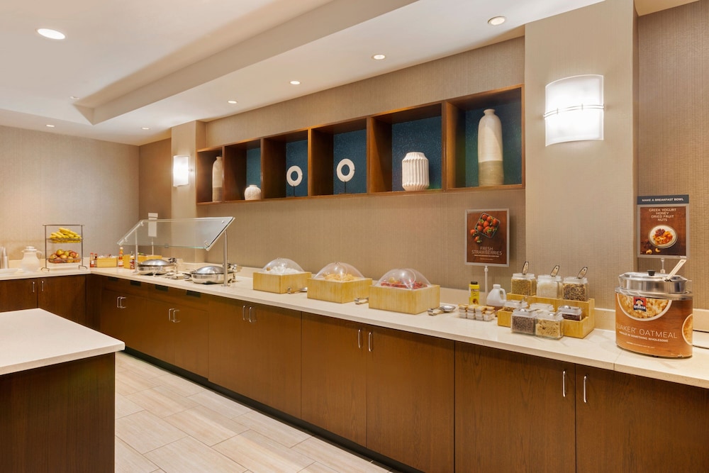 SpringHill Suites by Marriott Newark Liberty International - photo 26