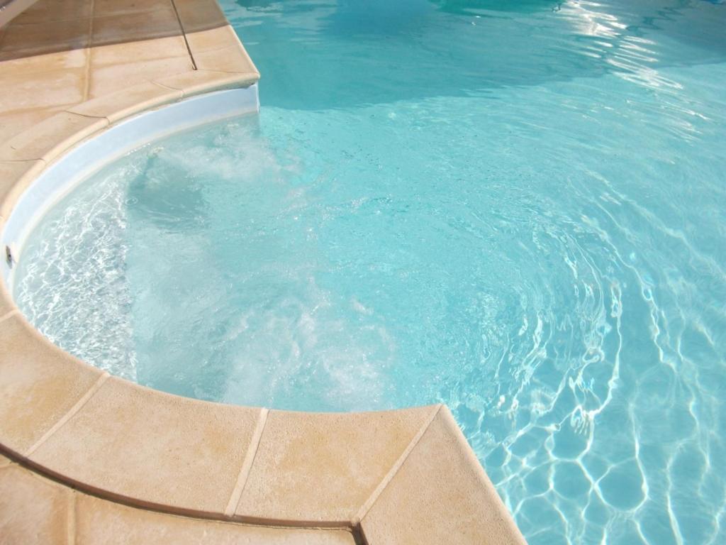 Port Bas in Brens, France