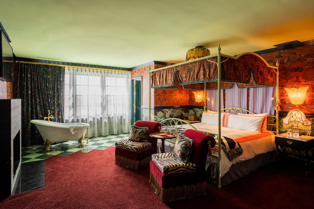 The Lafayette Hotel Swim Club & Bungalows - photo 18