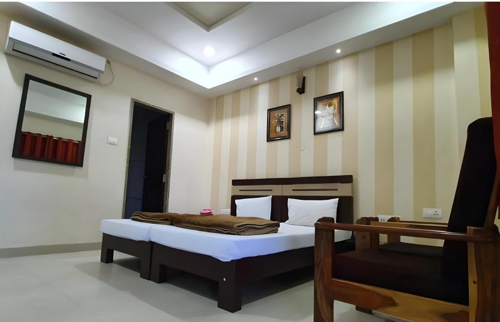 Hotel Manuhar Inn — Barmer — photo 5