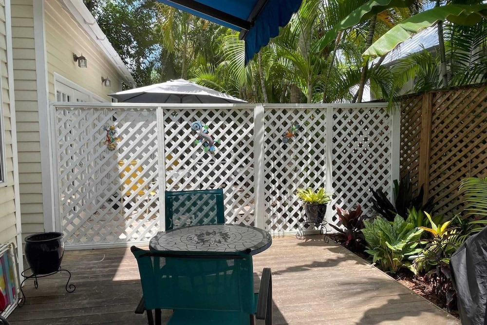 Tranquility by Avantstay Close to Duval St w BBQ & Shared Pool - photo 23