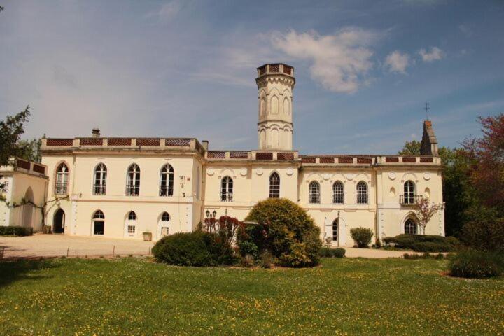 Chateau Castelrives — 4-Star Luxury Hotel in Bessieres, France