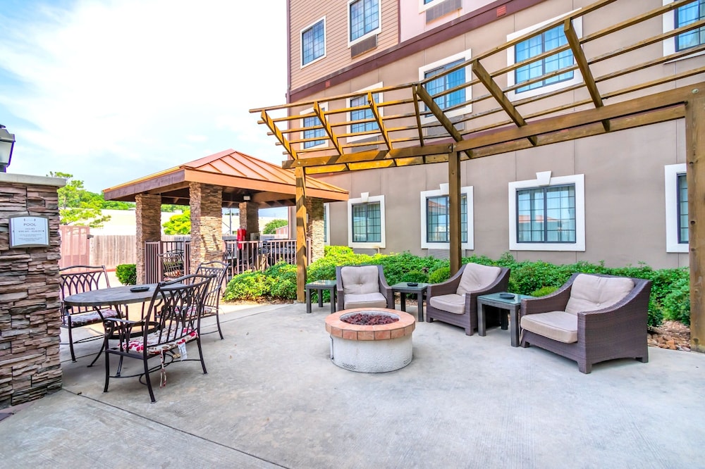 Staybridge Suites Houston IAH Beltway 8 by IHG - photo 35