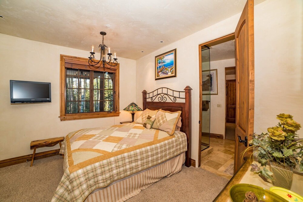 Aux Pied des Pistes by Telluride Resort Lodging - photo 10