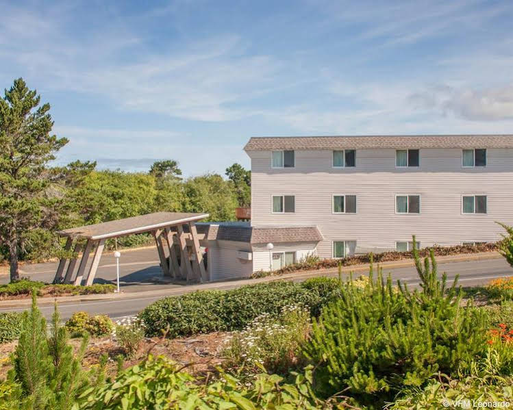 Coastal Inn by OYO Lincoln City Oregon Coast Hwy - photo 10