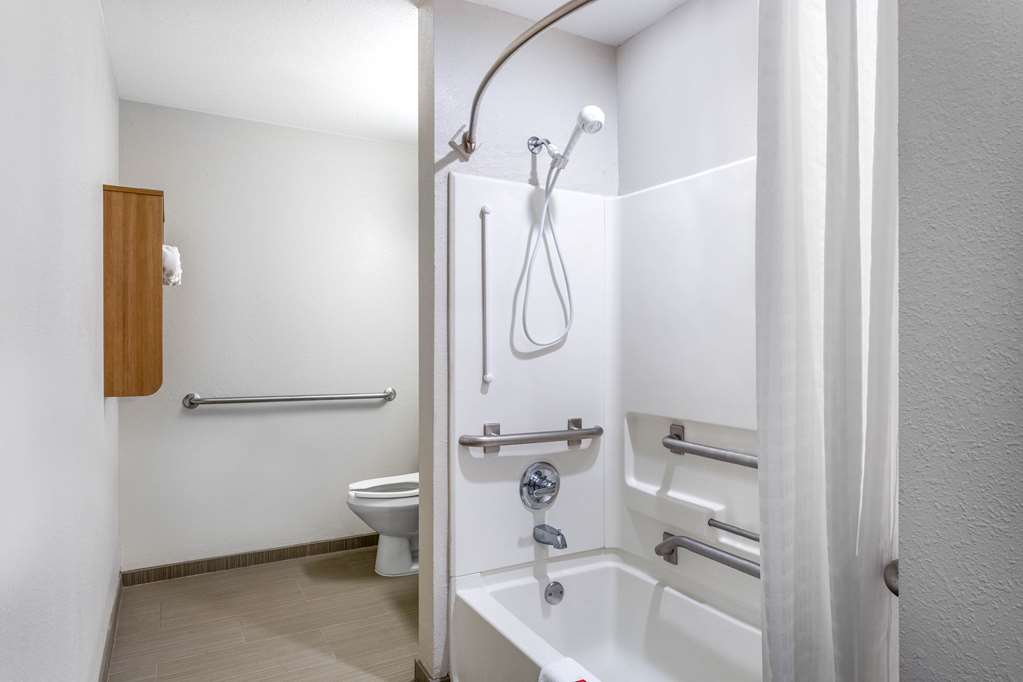 Microtel Inn & Suites by Wyndham Burlington - photo 11