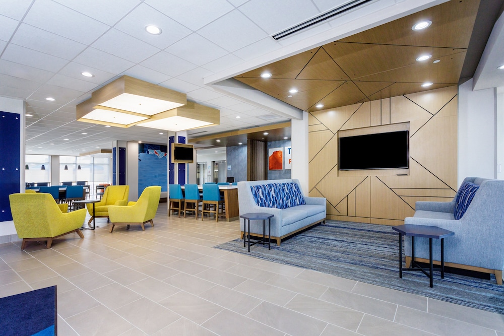Holiday Inn Express & Suites Tampa Stadium Airport Area by IHG - photo 45