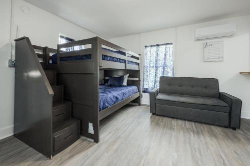 Chill Studio Pensacola Getaway in Pensacola, United States