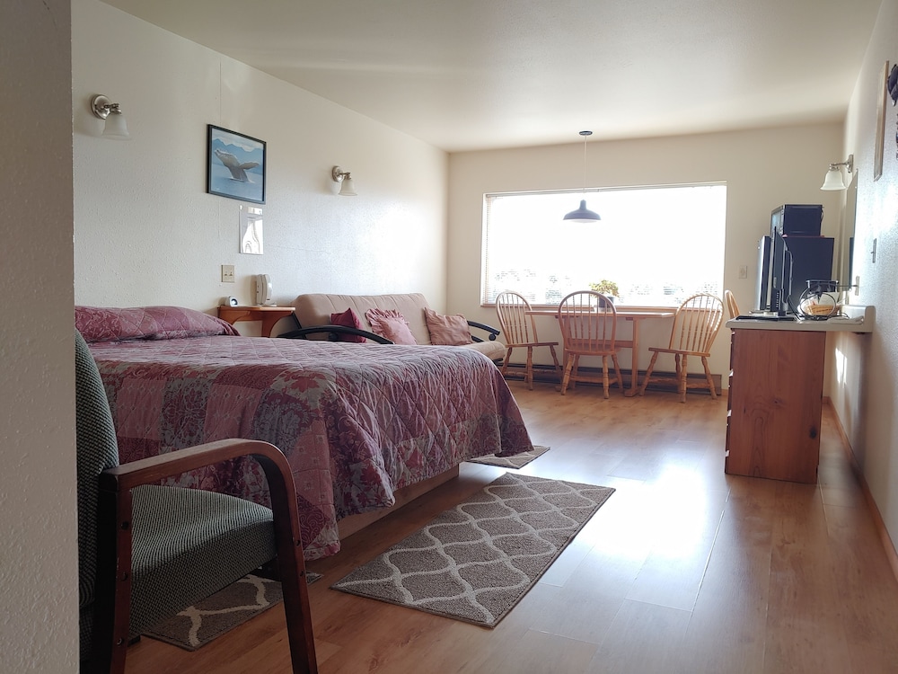 The Dublin House Motel - photo 29