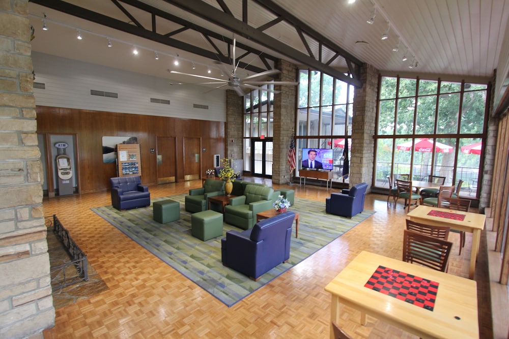 Lake Cumberland State Resort Park — hotel in Jamestown